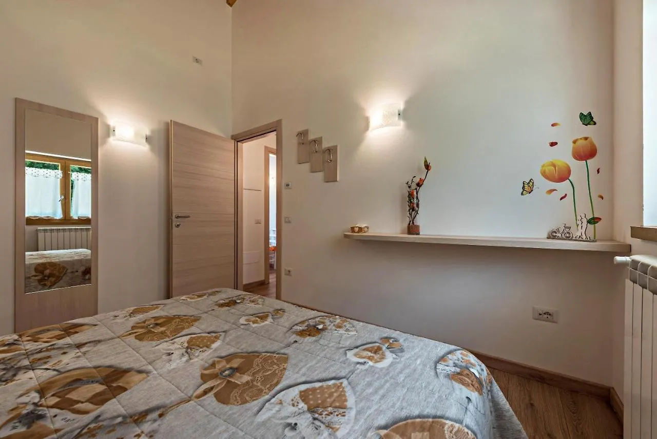 Nonno Bigi Tulipano Apartment Tremosine Italy